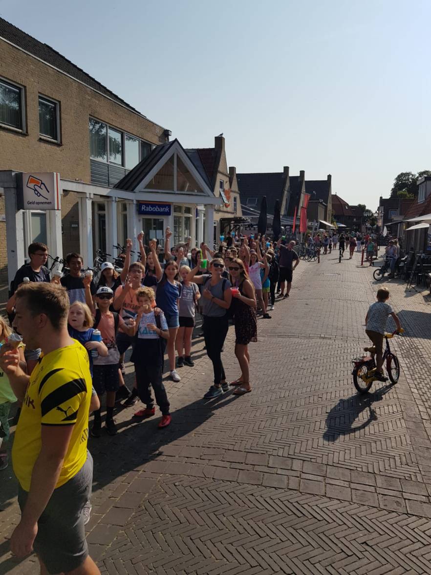 b8e633ba-d587-4300-bab0-74e51dea9d02